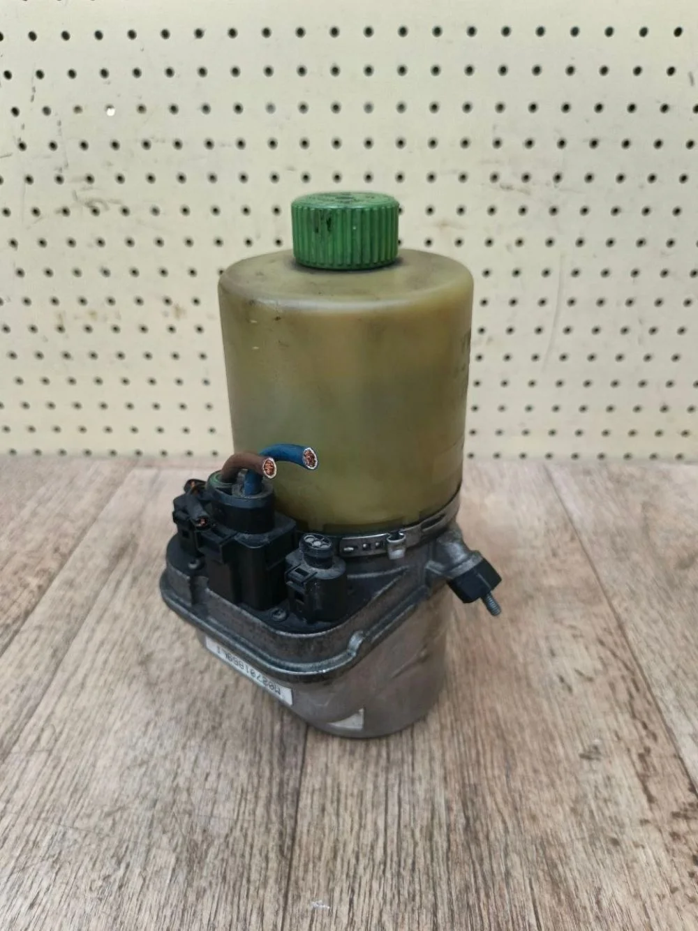 Насос гидроусилителя Skoda Fabia II рестайлинг (2010—2014) Fabia II рестайлинг (2010—2014) 5J2