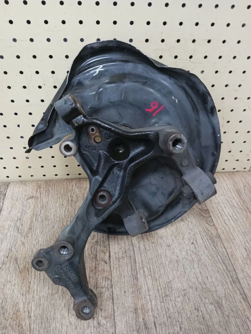 Кулак поворотный задний Volkswagen Jetta VI рестайлинг (2014—2019) Jetta VI рестайлинг (2014—2019) B7