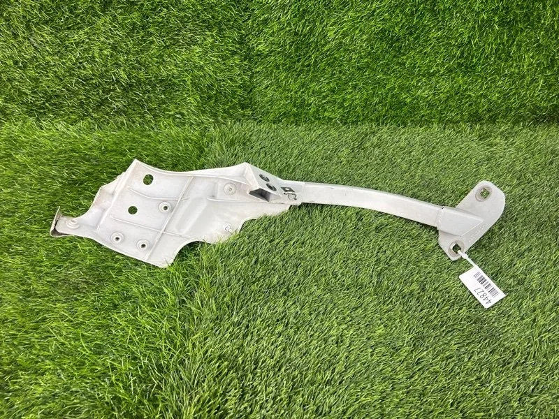 Кронштейн крыла Audi A8 2011 4H0821233 D4 CDR 4.2, передний левый