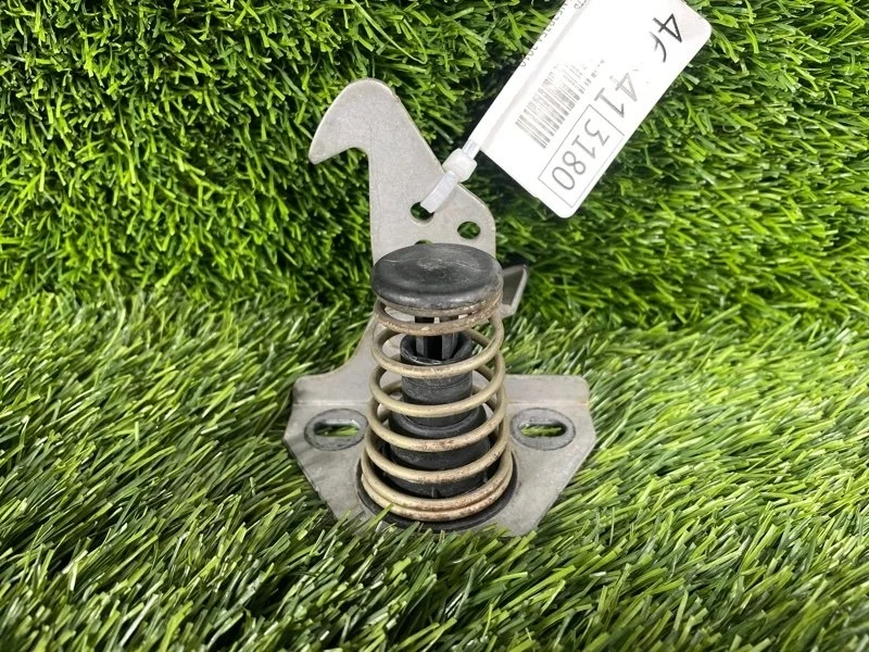 Крюк замка капота BMW X3 2010 51237034256 E83 N52B25A