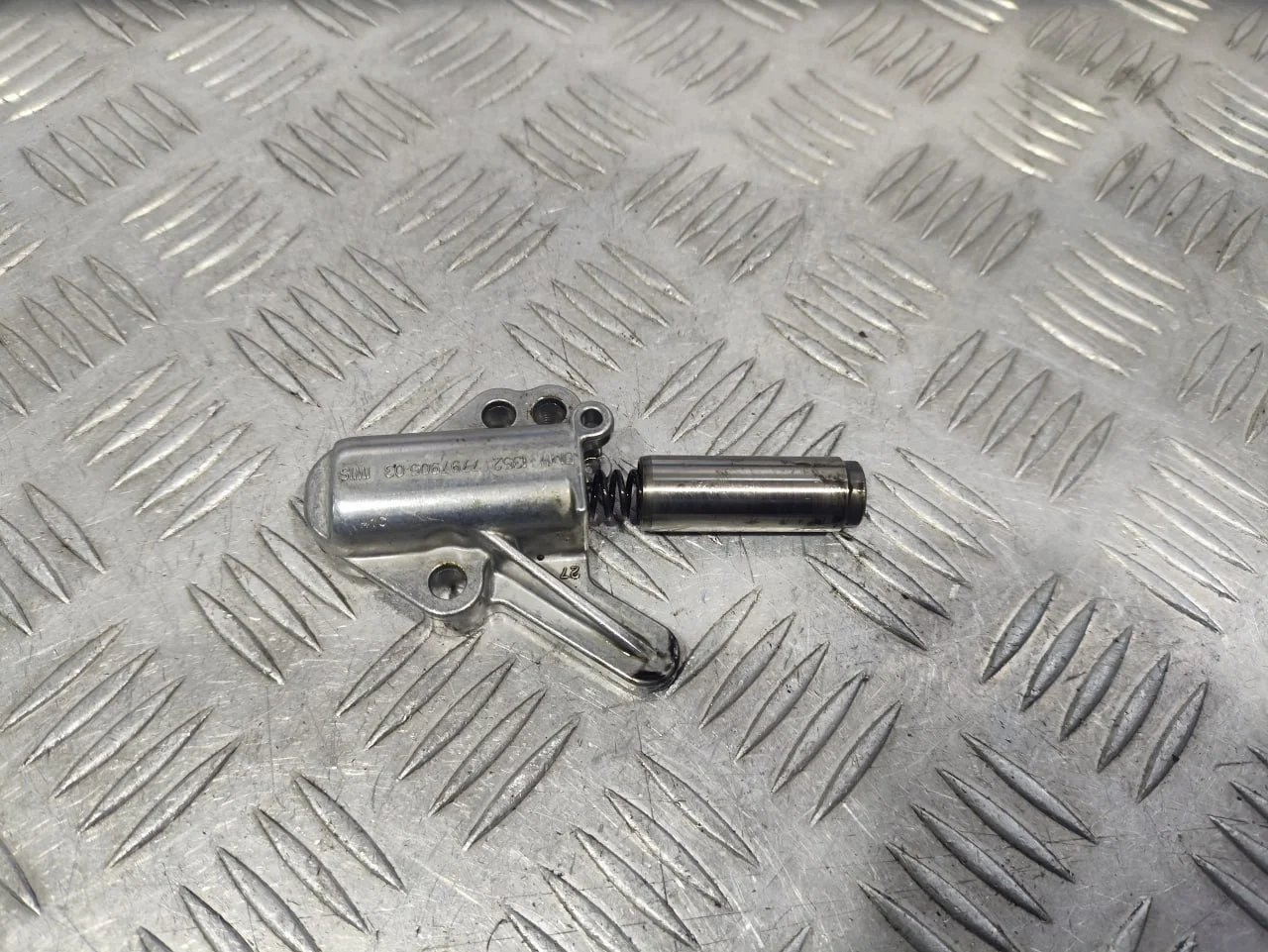 [Б/У] Натяжитель цепи [Код: 00615090 ]