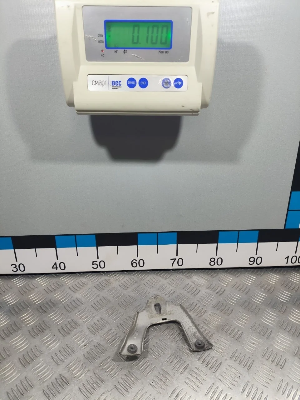 [Б/У] Кронштейн радиатора [Код: 00613462 ]