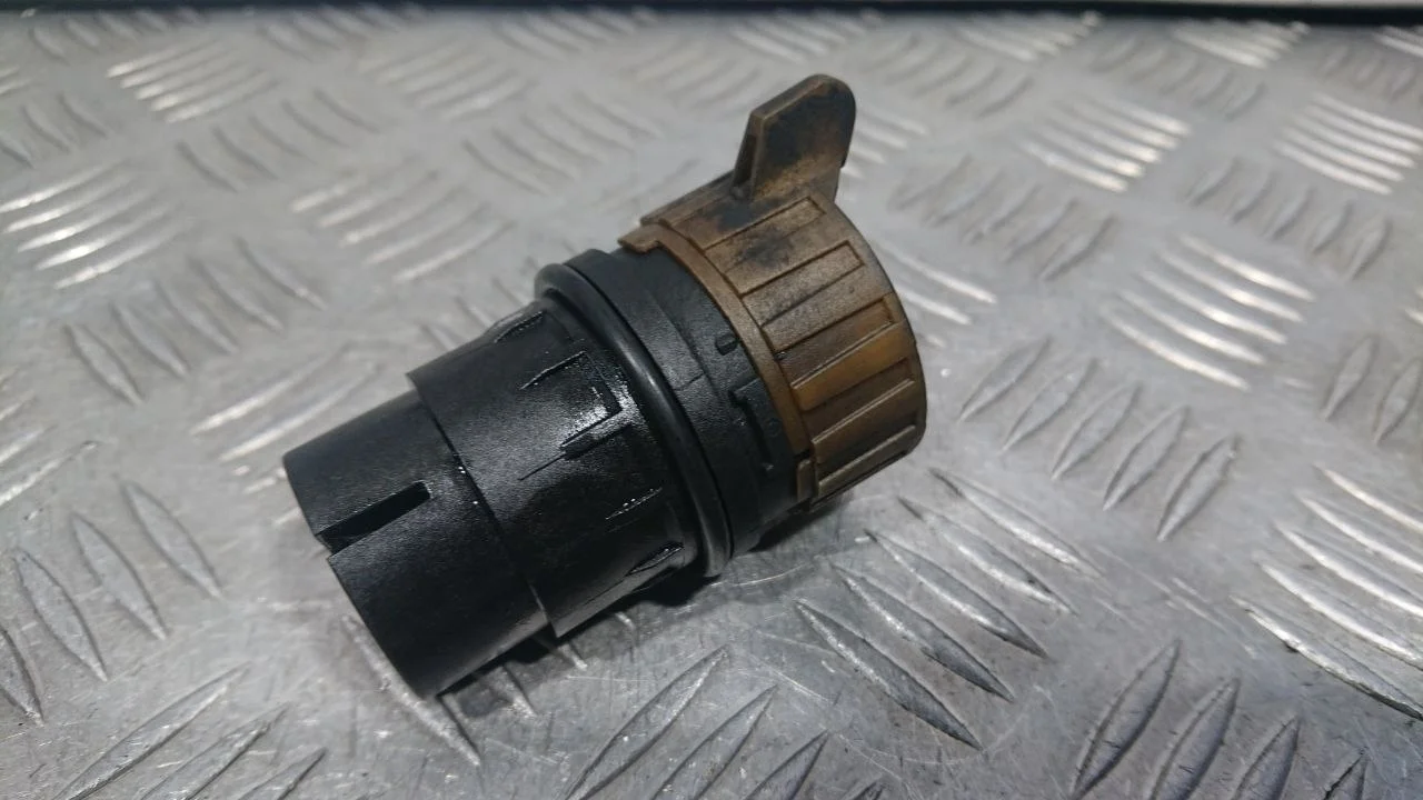 [Б/У] Напровляющая втулка разъема АКПП [Код: 00572246 ]