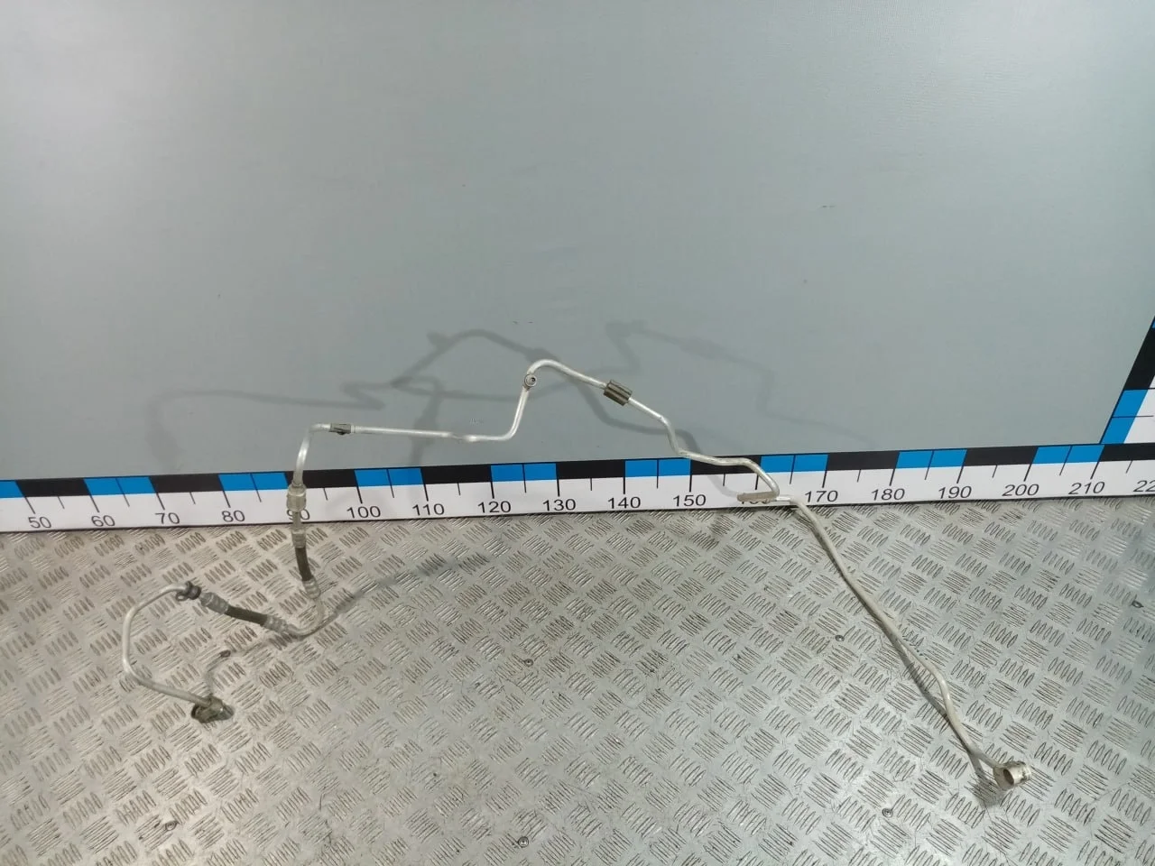 [Б/У] Трубка кондиционера от осушителя к радиатору [Код: 00616013 ]