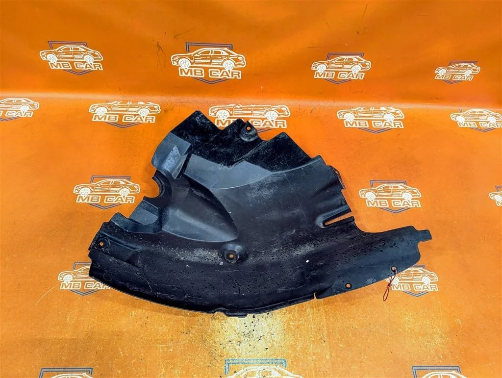 Подкрылок передний правый, задняя часть Mercedes-Benz