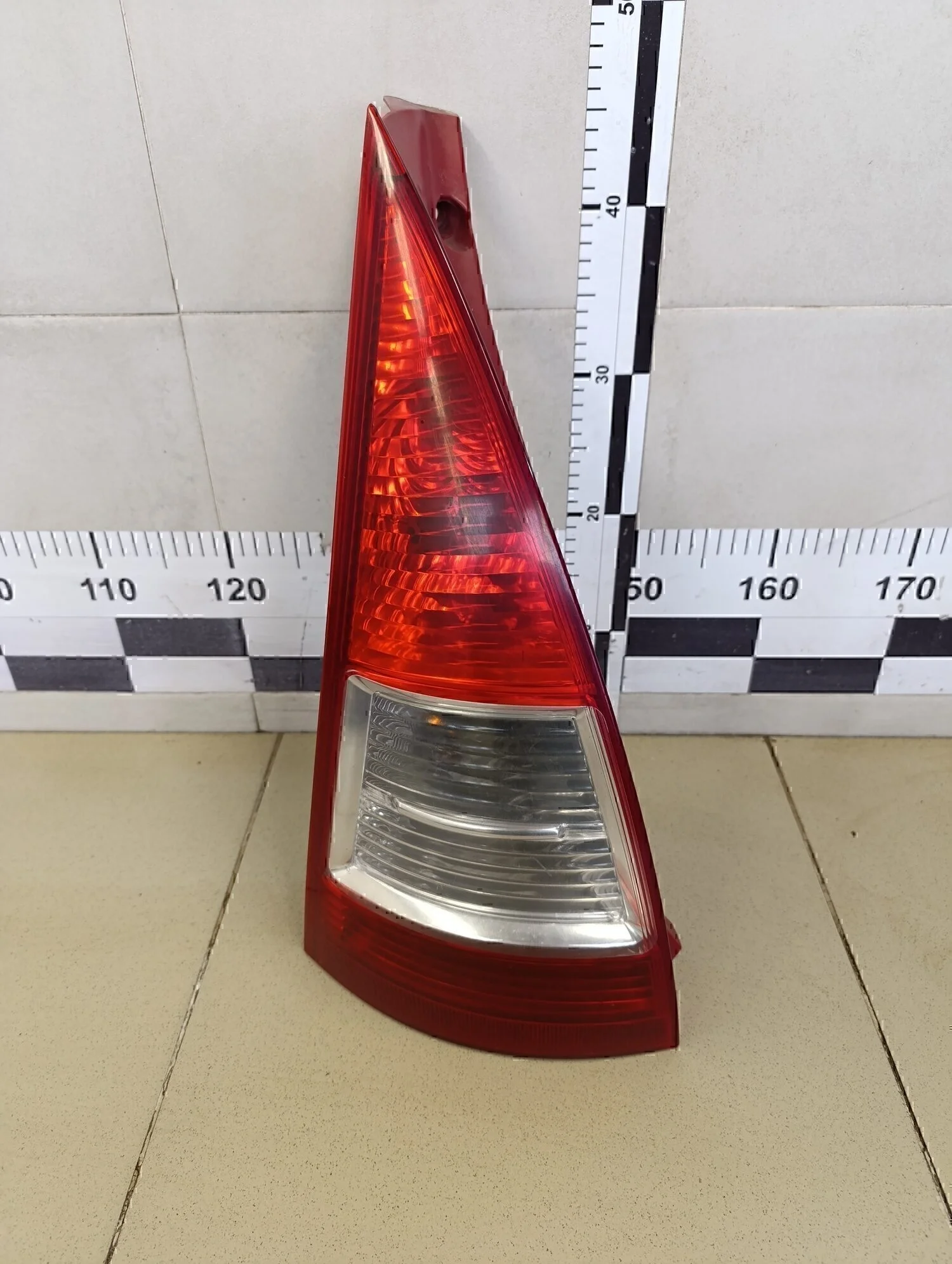 Фонарь задний левый C3 2002-2009