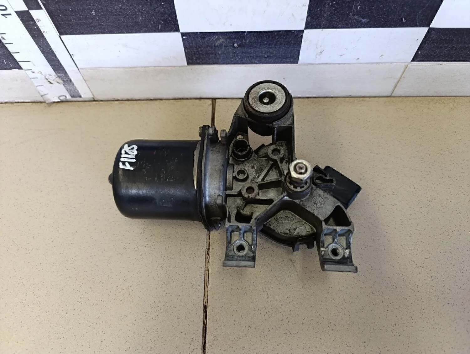 Моторчик стеклоочистителя передний C2 2003-2008