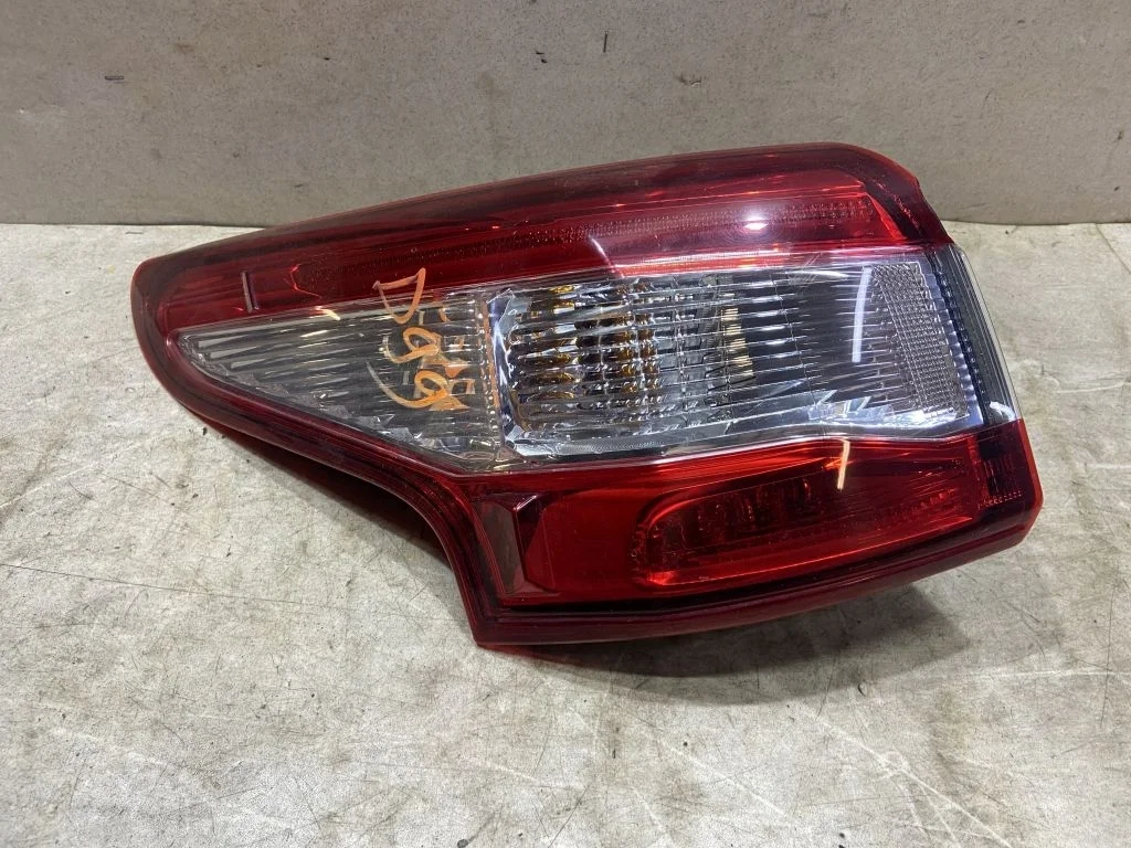Фонарь задний левый Nissan Qashqai J11 дефект