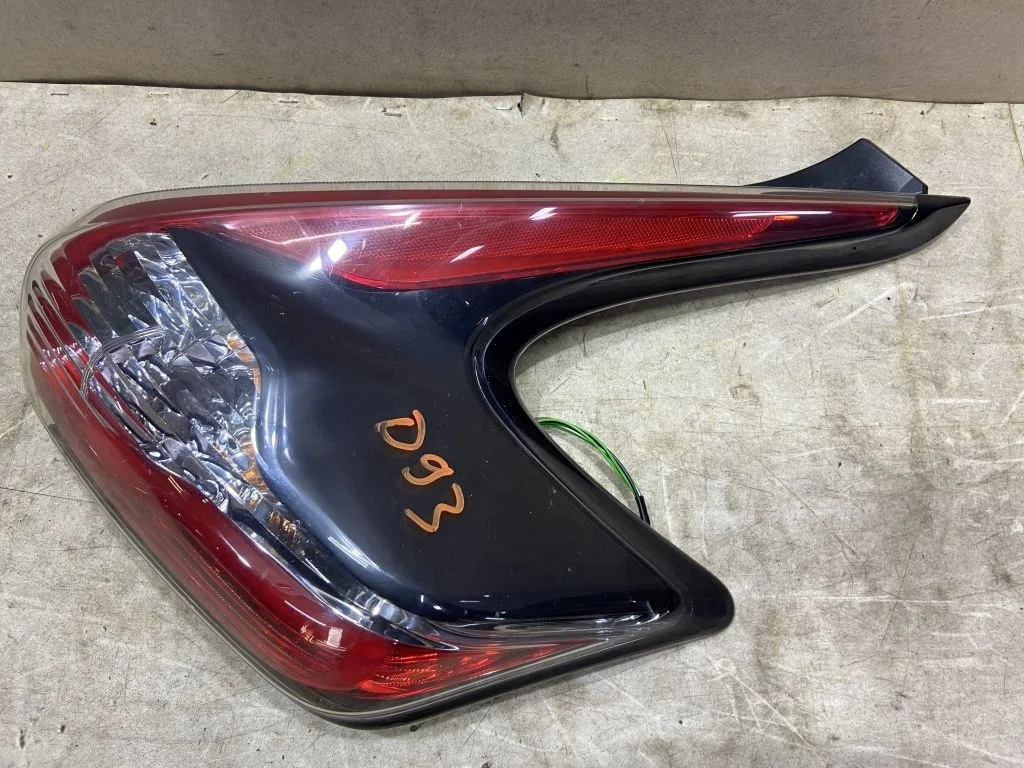 Фонарь задний правый Nissan Juke YF15 26550BV80A
