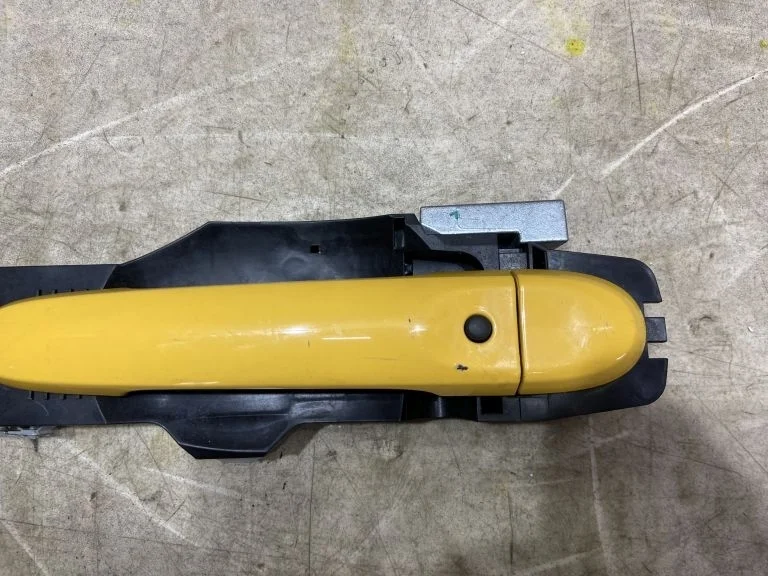 Ручка двери левая пердняя Nissan Juke F15