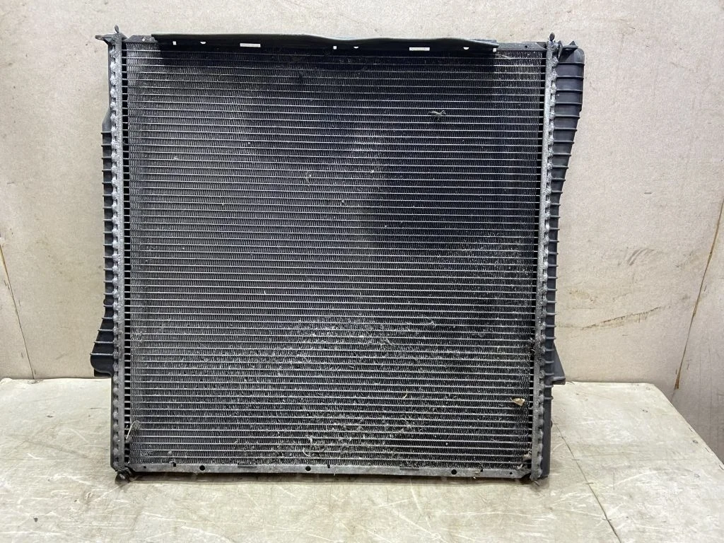 Радиатор охлаждения BMW X5 E53 4.4 N62