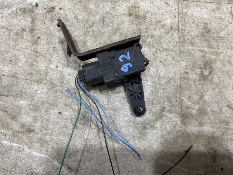 Датчик положения кузова Nissan X-Trail T32