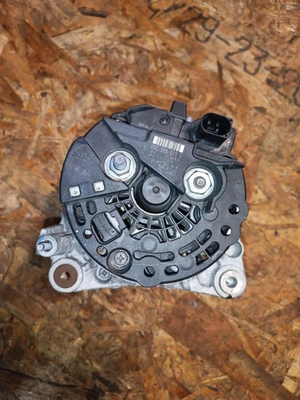 Генератор с обгонной муфтой 140а Volkswagen Touran 2008 1T