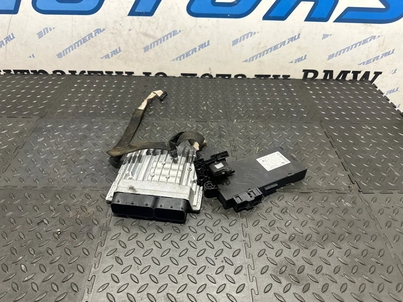 Блок управления двигателем BMW 3 2008 12147581123 E92 N52B30A