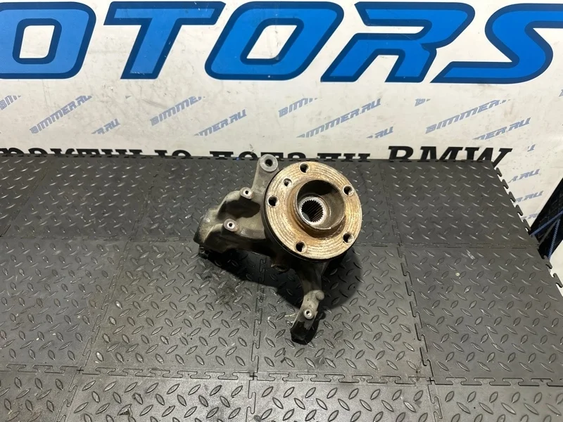 Кулак поворотный BMW E83