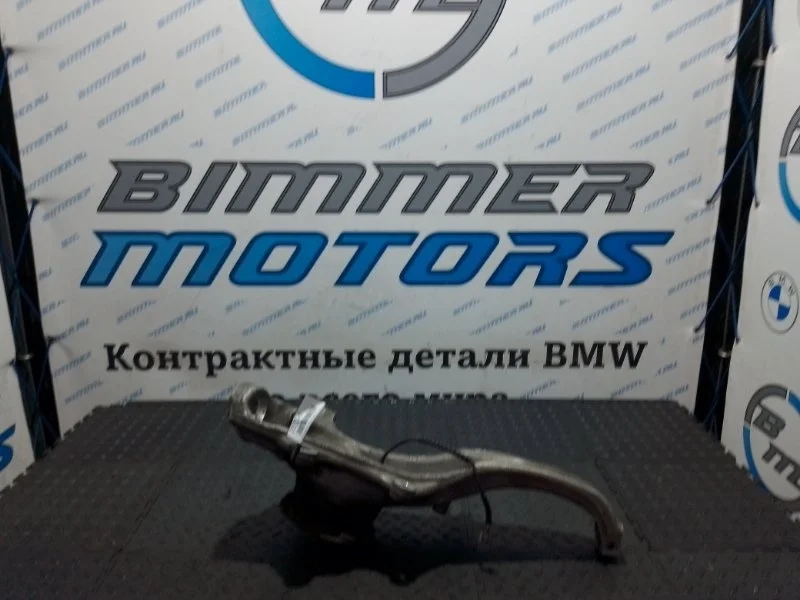 Кулак поворотный Bmw 5 31216775768 F07 N20B20A, передний правый