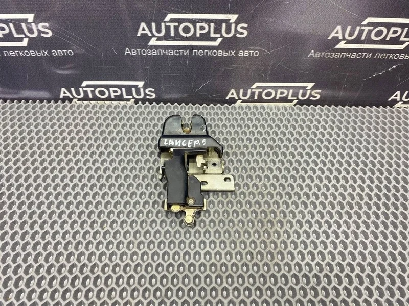 Замок багажника Mitsubishi Lancer 2007 MR379216 СЕДАН 4G13