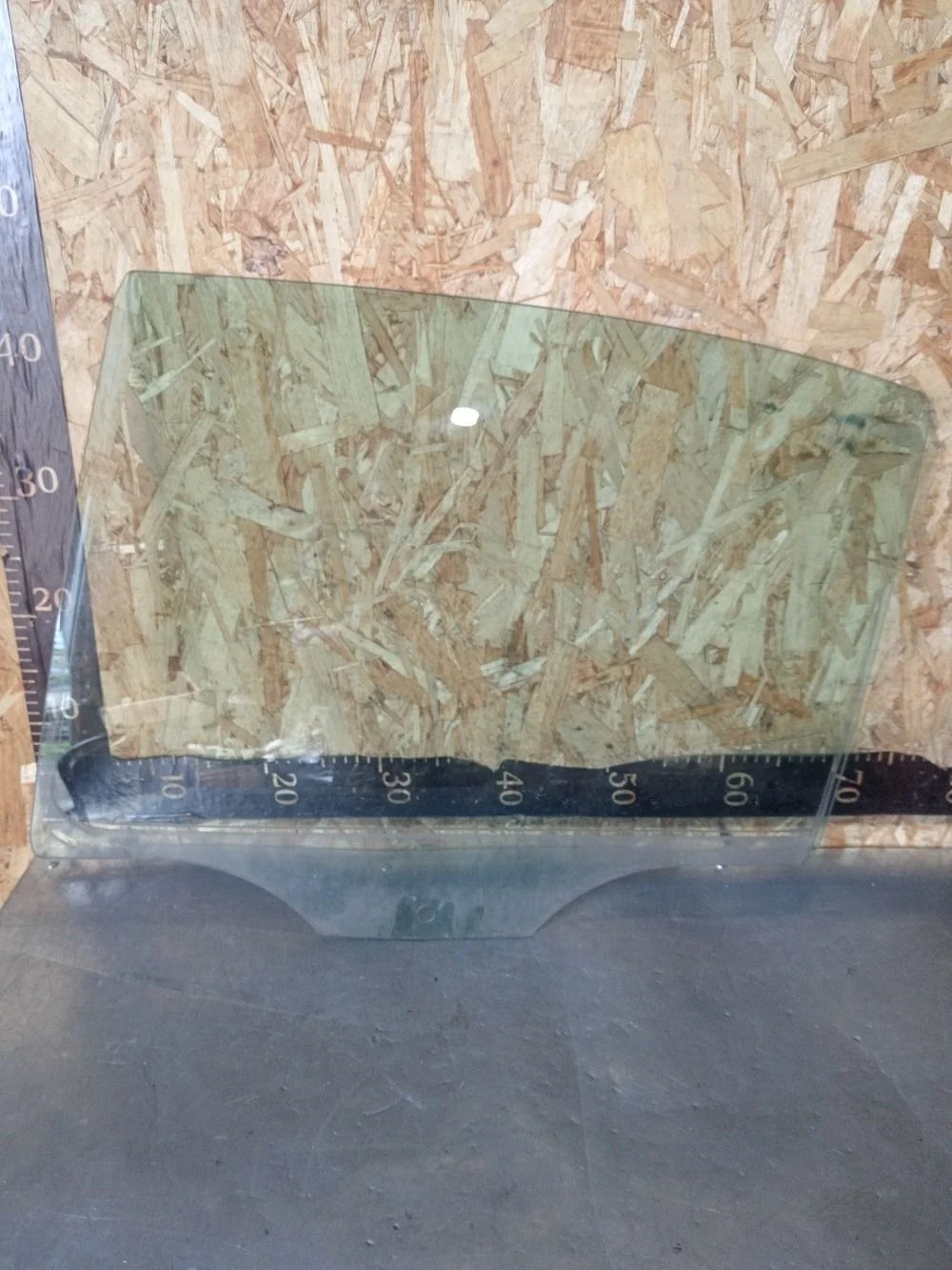 Стекло двери задней левой Skoda Octavia II рестайлинг (2008—2013) 2011 8D8D