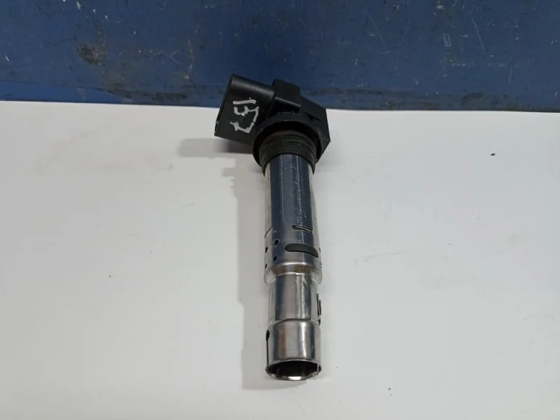 Катушка зажигания Volkswagen Golf 6 2012 036905715C 1.4 CAXA