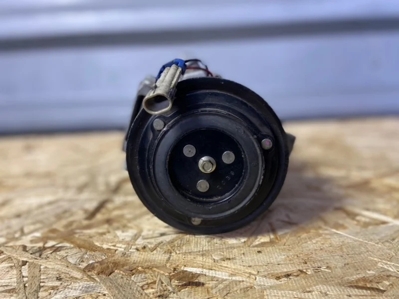 Компрессор кондиционера Chevrolet Cruze 2014 557805030 J300 F18D4