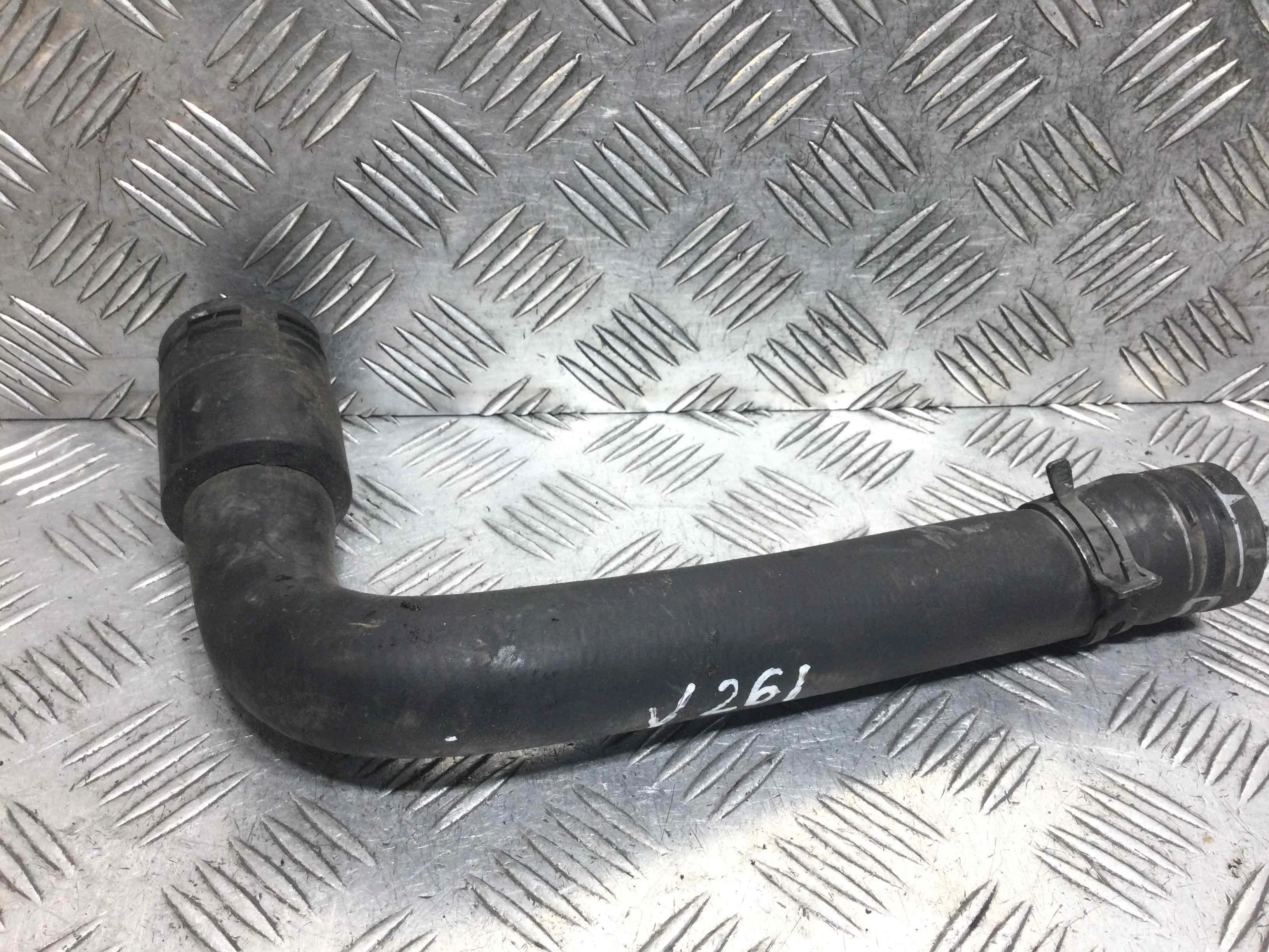 Патрубок радиатора Volkswagen Passat B5 (1996-2000) бензин 1.8 i Механика Универсал