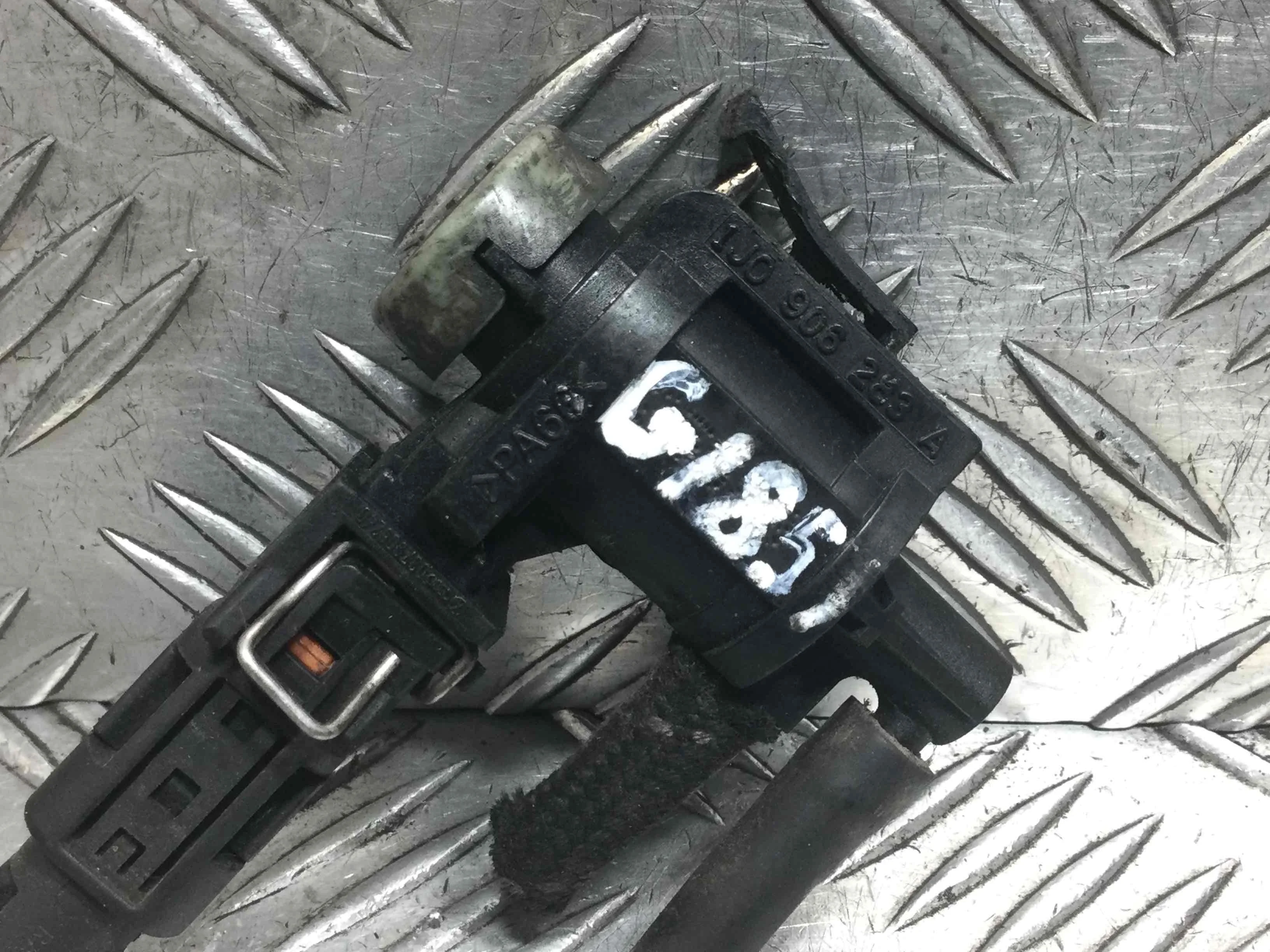 Клапан электромагнитный Audi A3 8L [рестайлинг] (2000-2003) дизель 1.9 TDI Механика Х/б