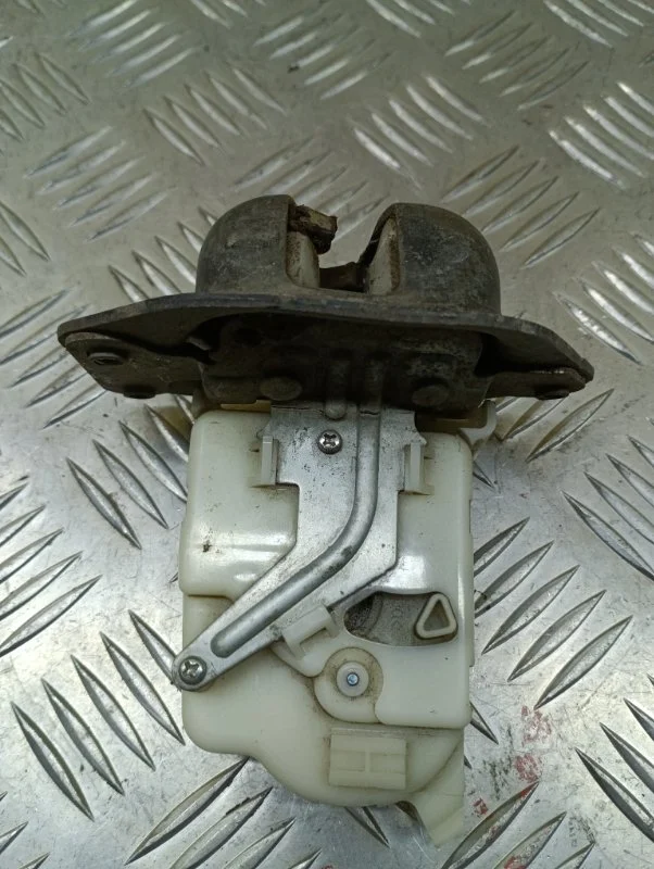 Замок багажника Nissan Pathfinder (R51M) 2004-2013 2008 90502CY00A ВНЕДОРОЖНИК 2.5 D YD25DDTI