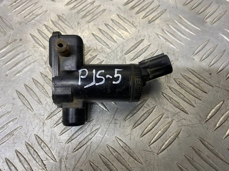 Насос (моторчик) омывателя стекла Mitsubishi Pajero Sport Ii (2008-2017) 2011 MN182397 ВНЕДОРОЖНИК 2.5 D 4D56