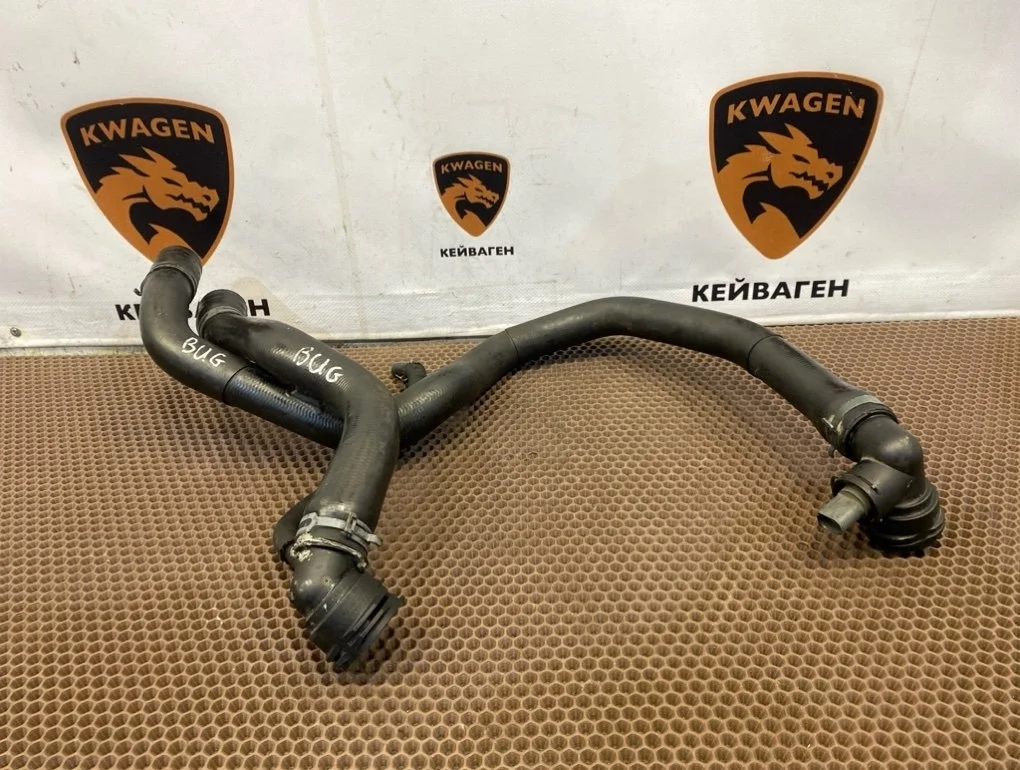 Патрубок системы охлаждения Audi A3 2012 8V