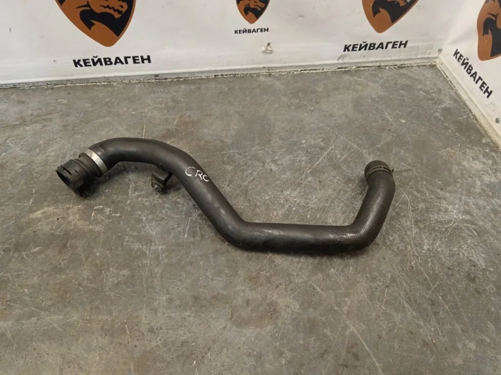 Патрубок системы охлаждения Volkswagen Touareg 7P