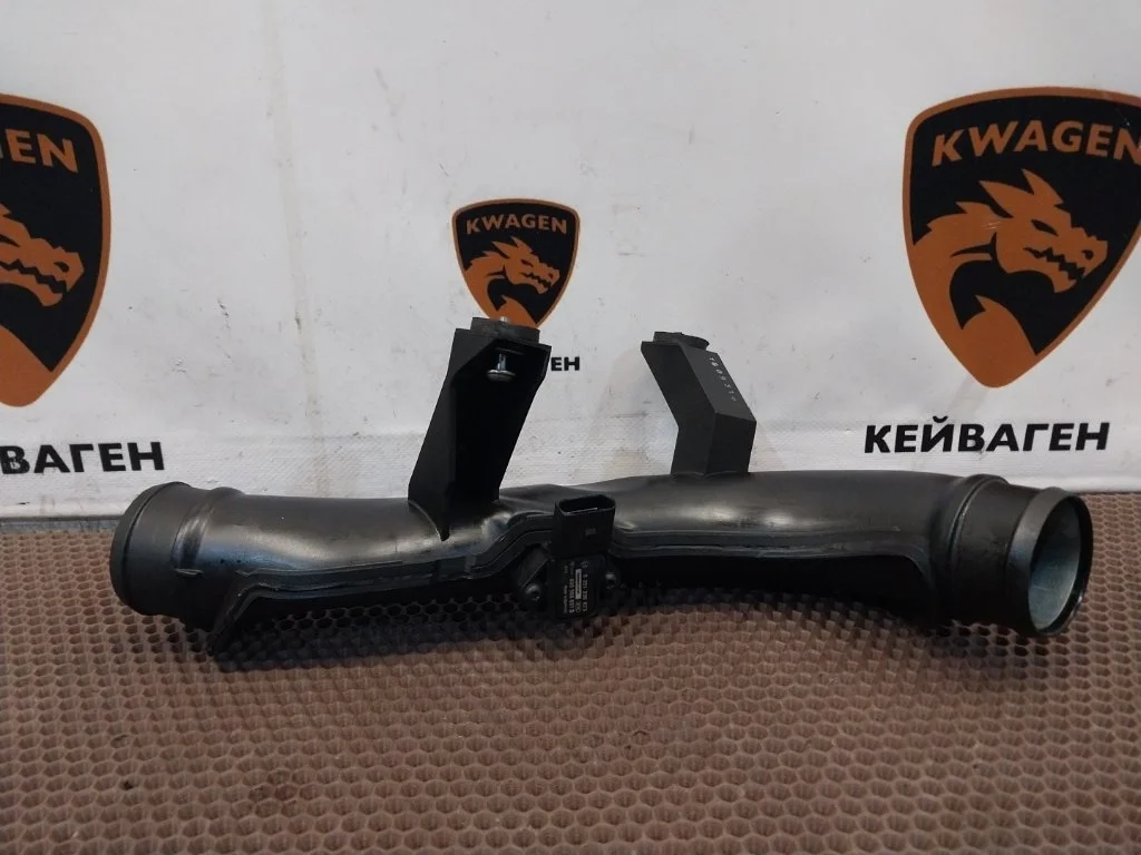 Патрубок интеркулера Volkswagen Tiguan 2009 5N