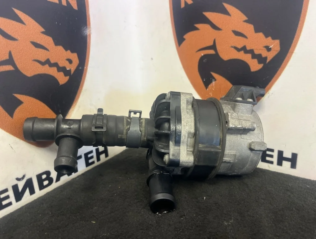 Помпа дополнительная Volkswagen Passat B8