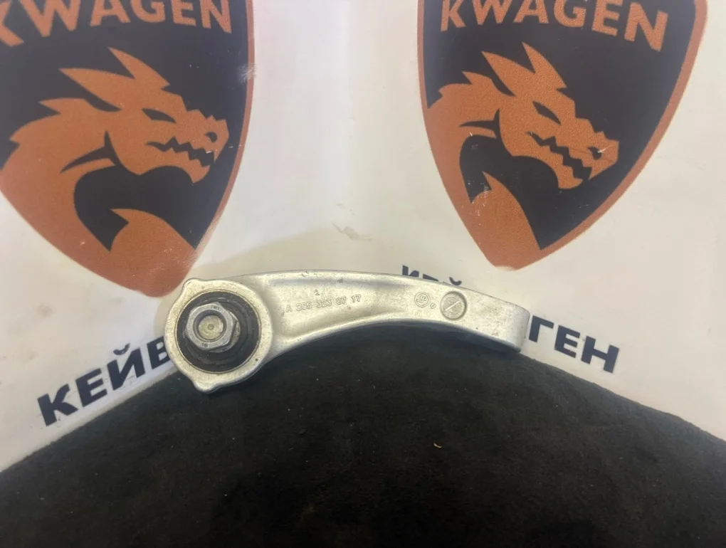 Стойка стабилизатора Mercedes-Benz -Class 2017 W205