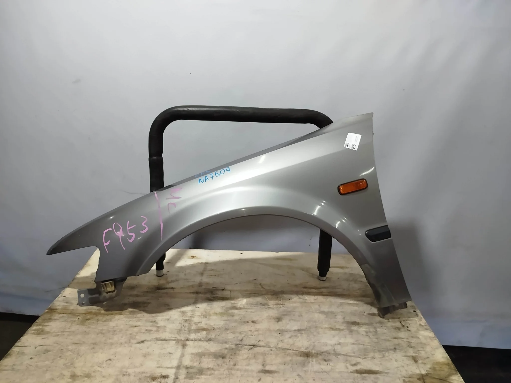 КРЫЛО HONDA ISUZU 60261S0A000ZZ ПЕРЕД ЛЕВО серый, NH616M NA7509