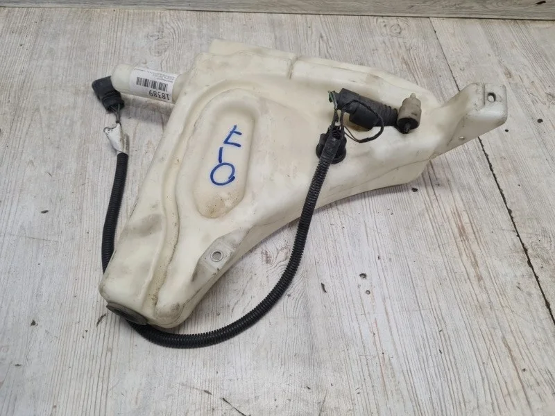 Бачок омывателя Audi Q7 2007-2015 4L