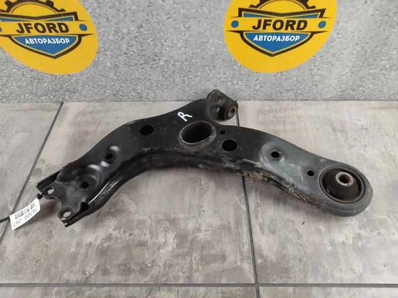 Рычаг подвески Toyota Vellfire 2018 H30