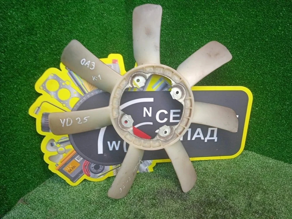 Крыльчатка охлаждения Nissan Navara 2014 21060EB300 D40 YD25-DDTI