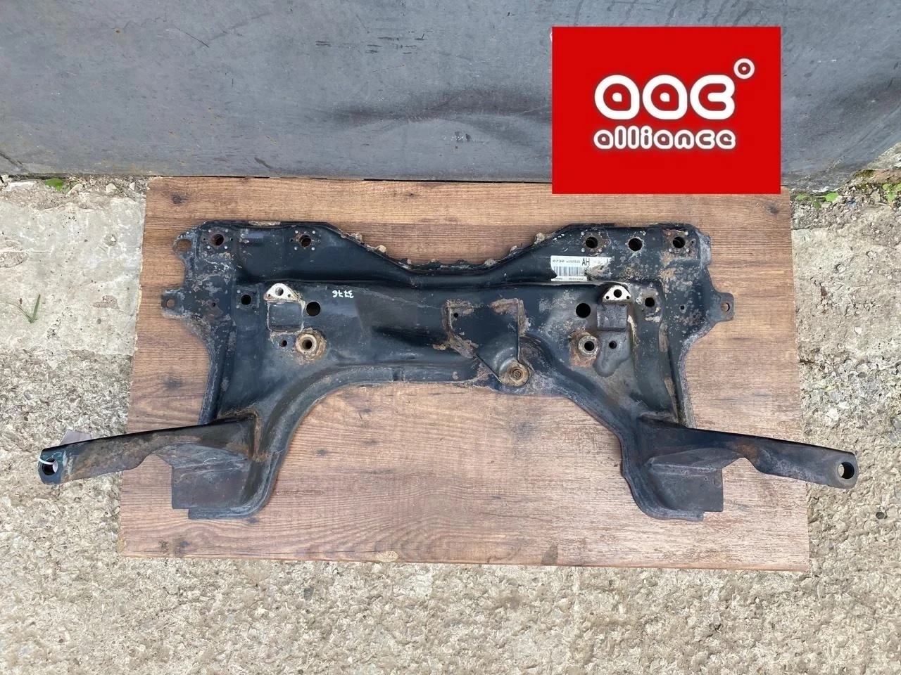 Подрамник Ford Focus 1 1998 1812821 DNW 1.6 FYDC, передний