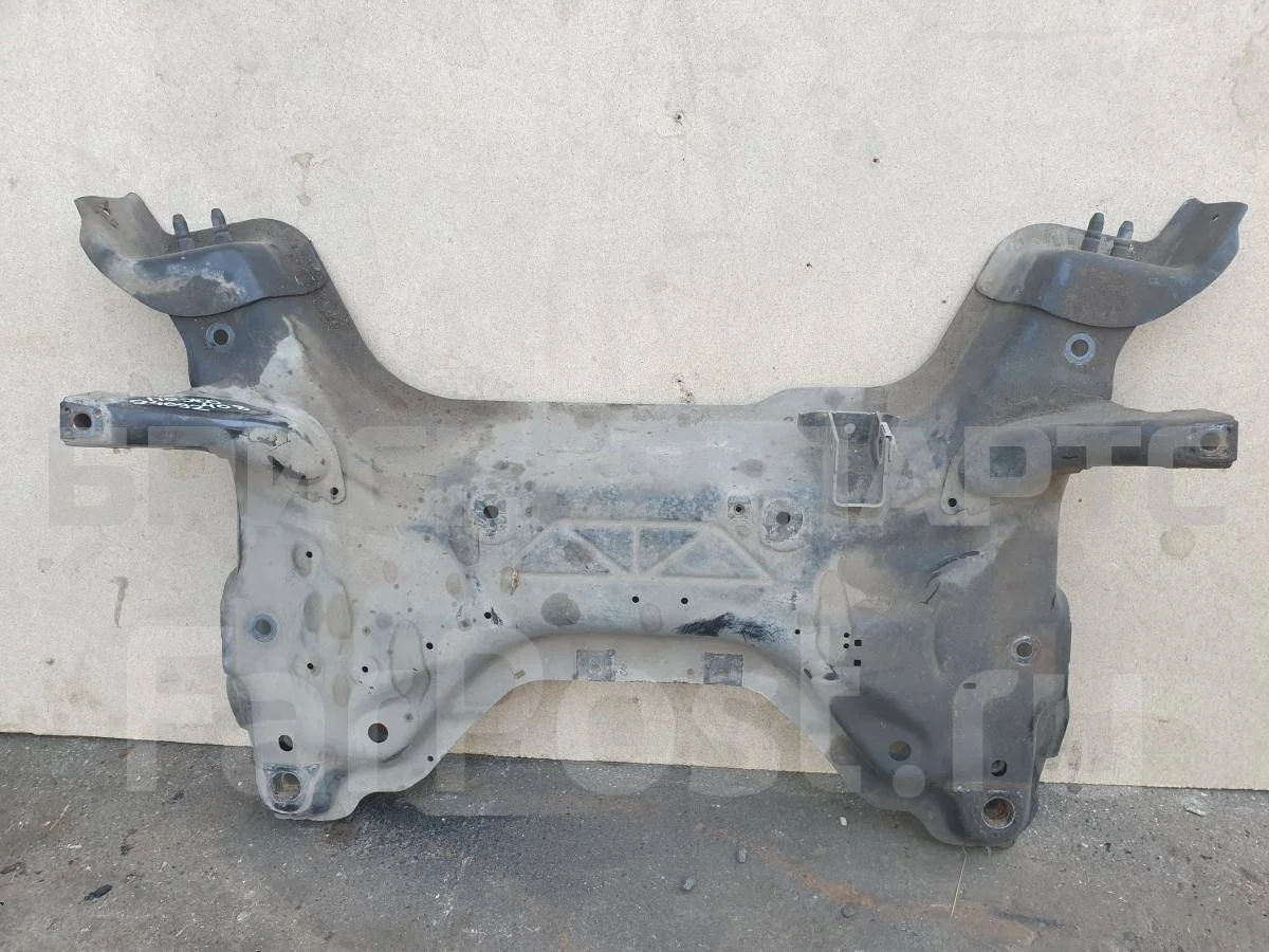 Подрамник передний Пежо 408 1