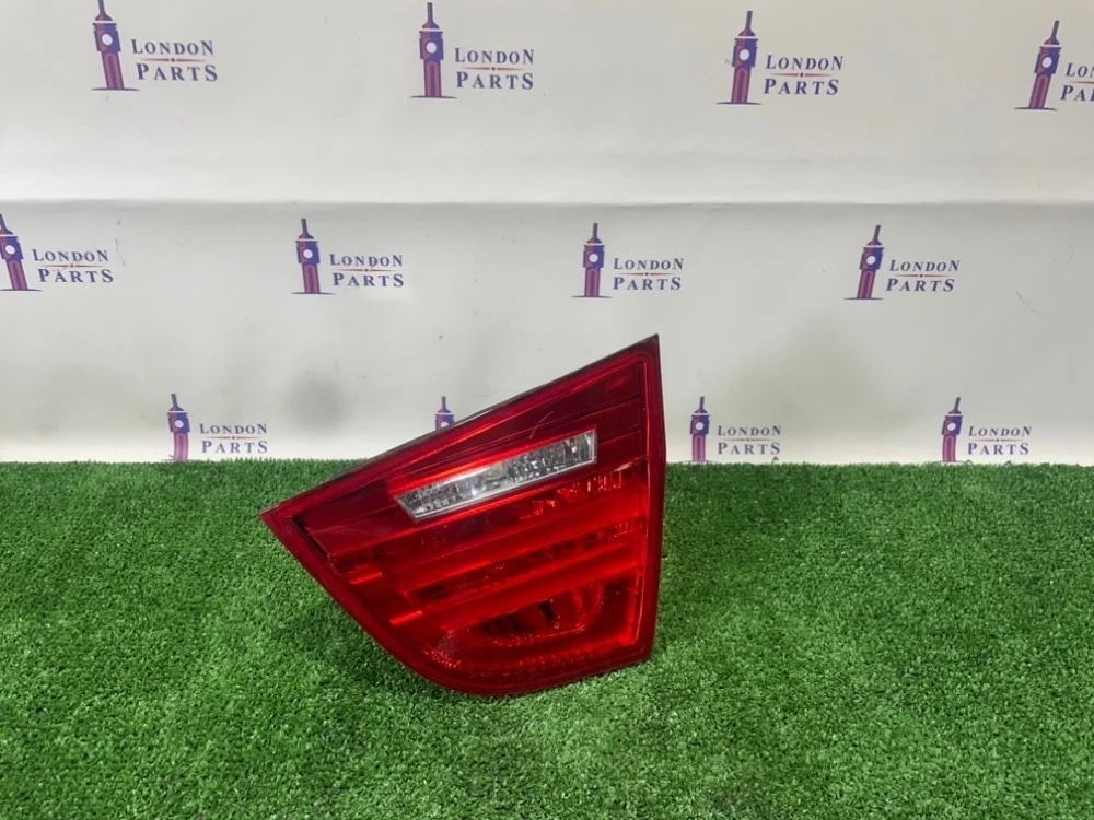 Фонарь в крышку багажника BMW E90