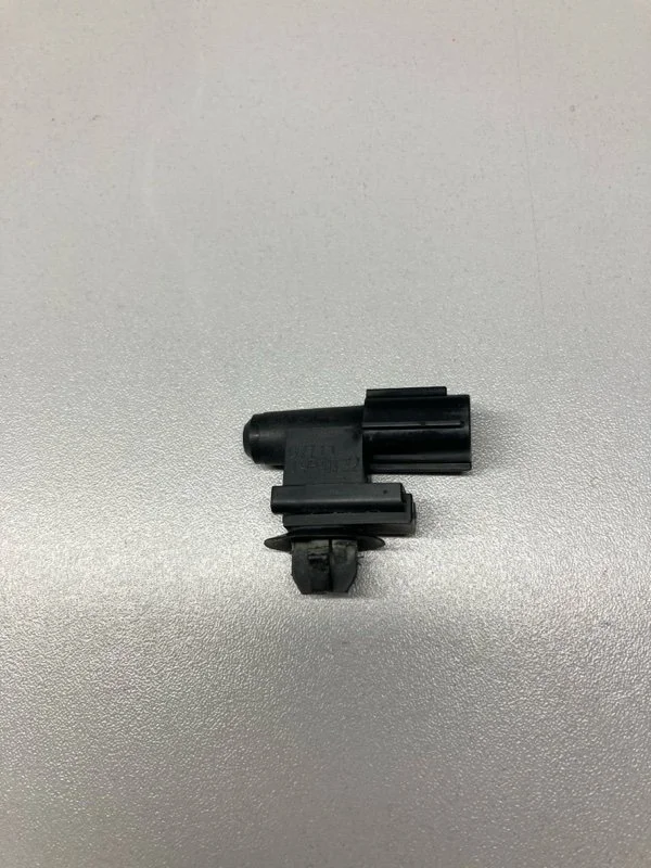 Датчик температуры воздуха TOYOTA Land Cruiser 2017 8879028100 URJ202 1VD-FTV 4.5