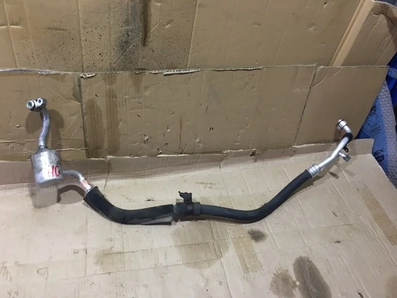 Трубка кондиционера TOYOTA Land Cruiser 2010 8870460440 URJ200 1VD-FTV 4.5