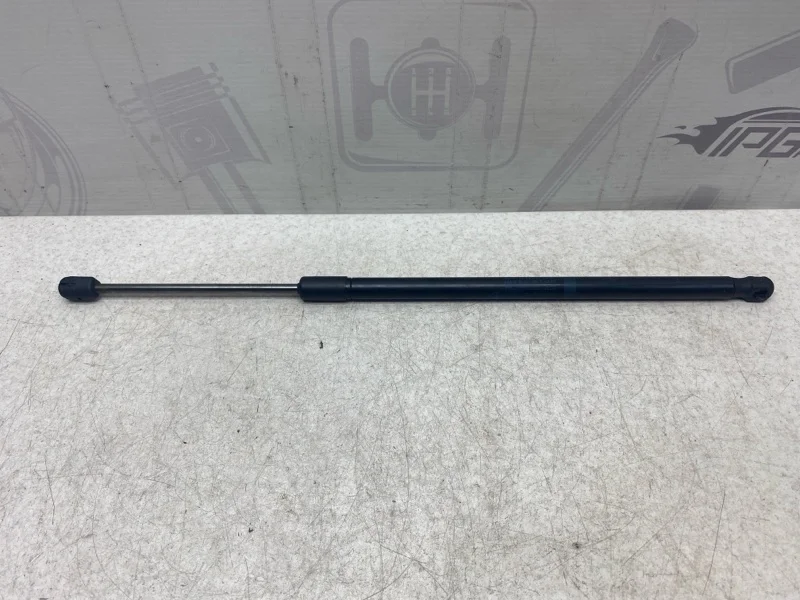 Амортизатор капота Mercedes-benz 2014 W212