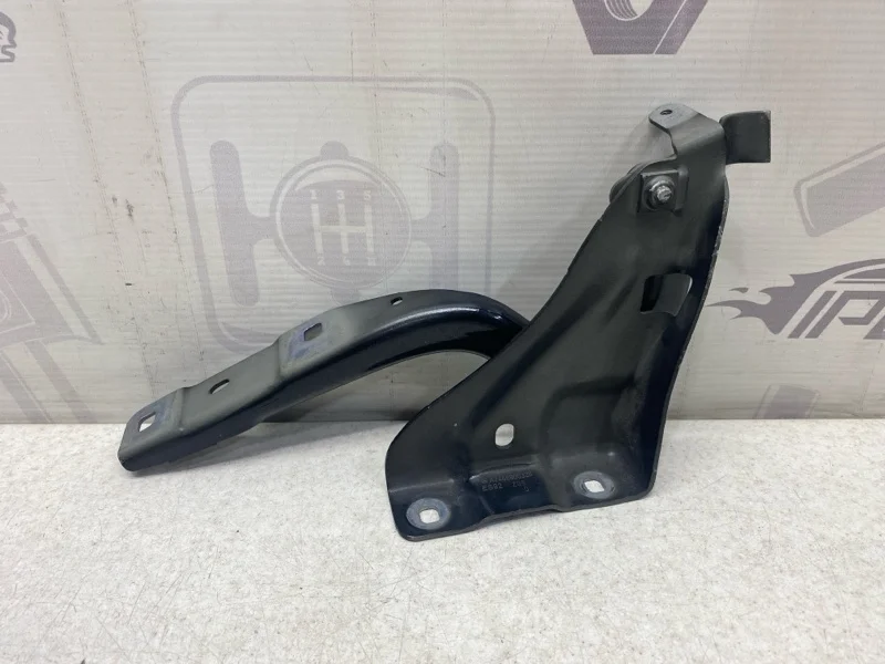 Петля капота левая Mercedes-benz 2016 W246