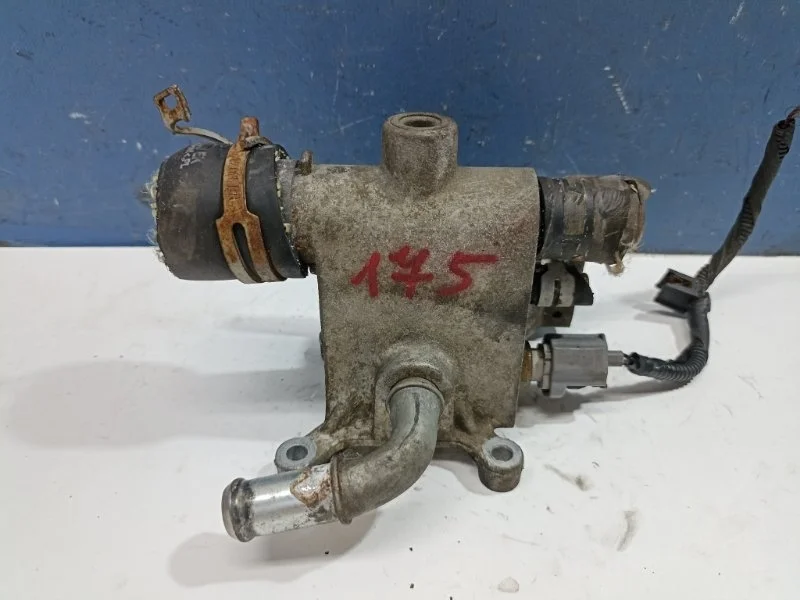 Корпус термостата Ford Focus 2 2008 1S7G8K556AJ 1.8 QQDB