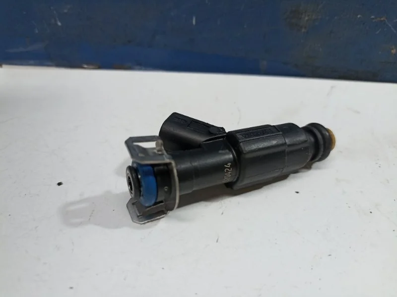 Форсунка топливная Ford Focus 2 2008 1149958 1.8 QQDB