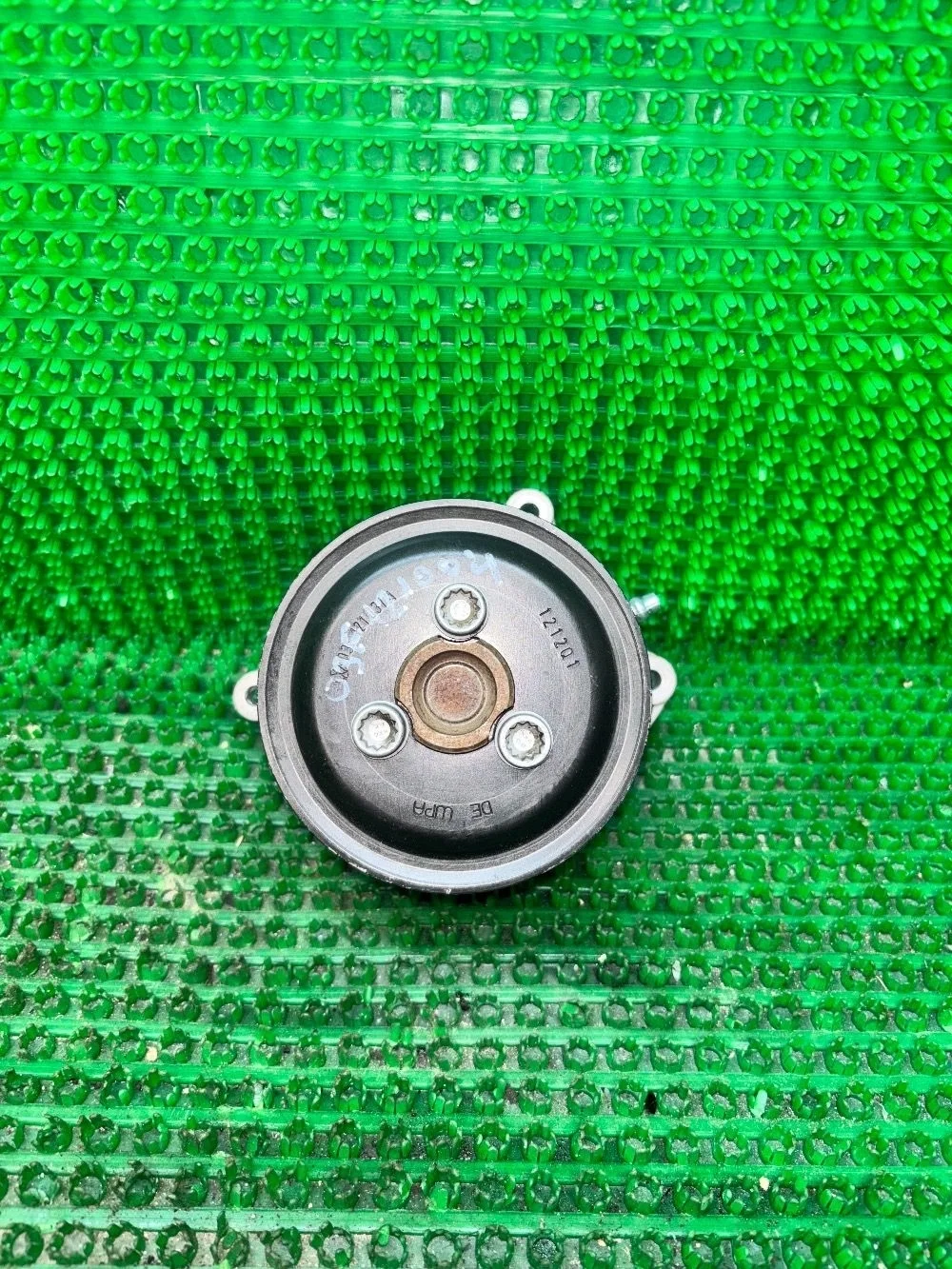 Насос водяной (Помпа) CBZ Golf Mk6 (2008—2012) В наличии