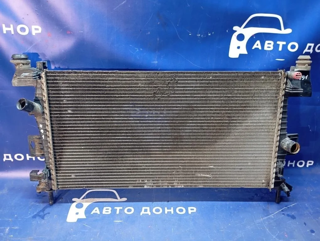 радиатор охлаждения двигателя FORD FOCUS CB8 IQDB