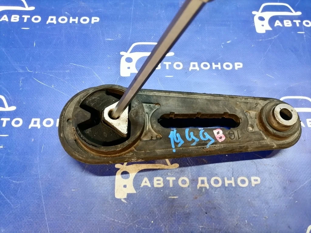 подушка двигателя NISSAN NOTE E11 HR15DE