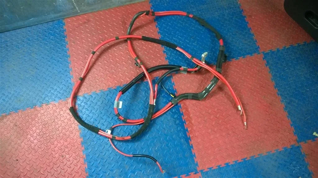 клемма аккумулятора плюс BMW X3 E83  N47D20A 177лс 2.0D